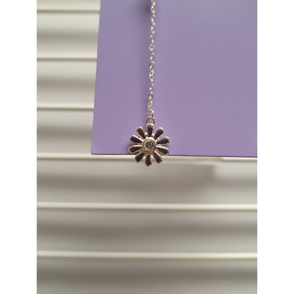 Claires Silver Earrings Daisy Butterfly Stud Drop Earring Girls Womens Jewelry - Picture 2 of 5